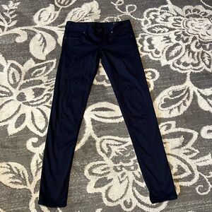 Lily Pulitzer size 00 worth skinny. NWOT. Super soft and stretchy.